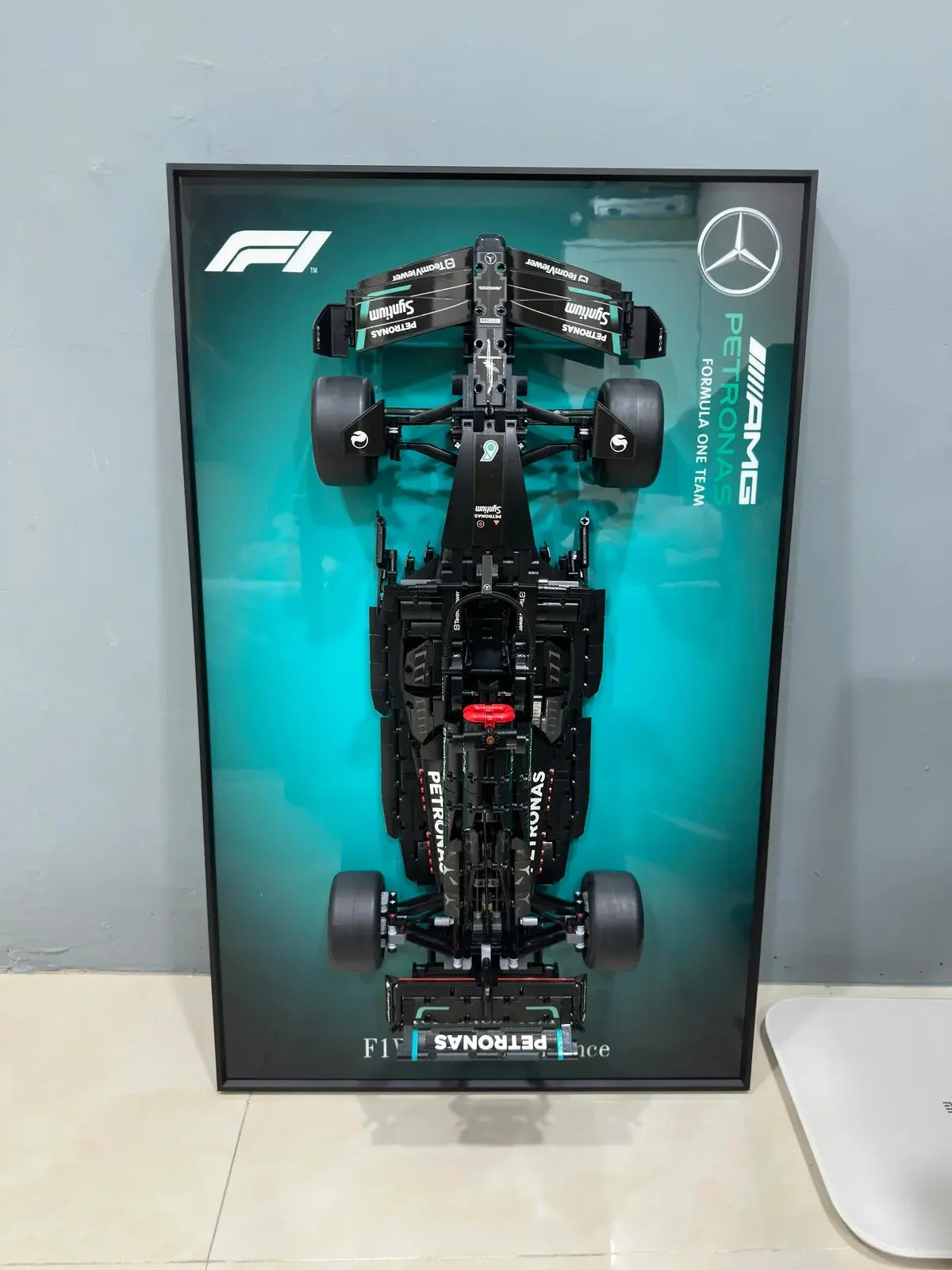 Wall-Mount Display frame for LEGO® Technic™ Mercedes-AMG F1 W14 E Performance 42171